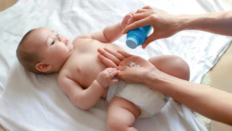 مادة مسرطنة ببودرة “جونسون” تثير تساؤلات حول سلامة منتجات الأطفال