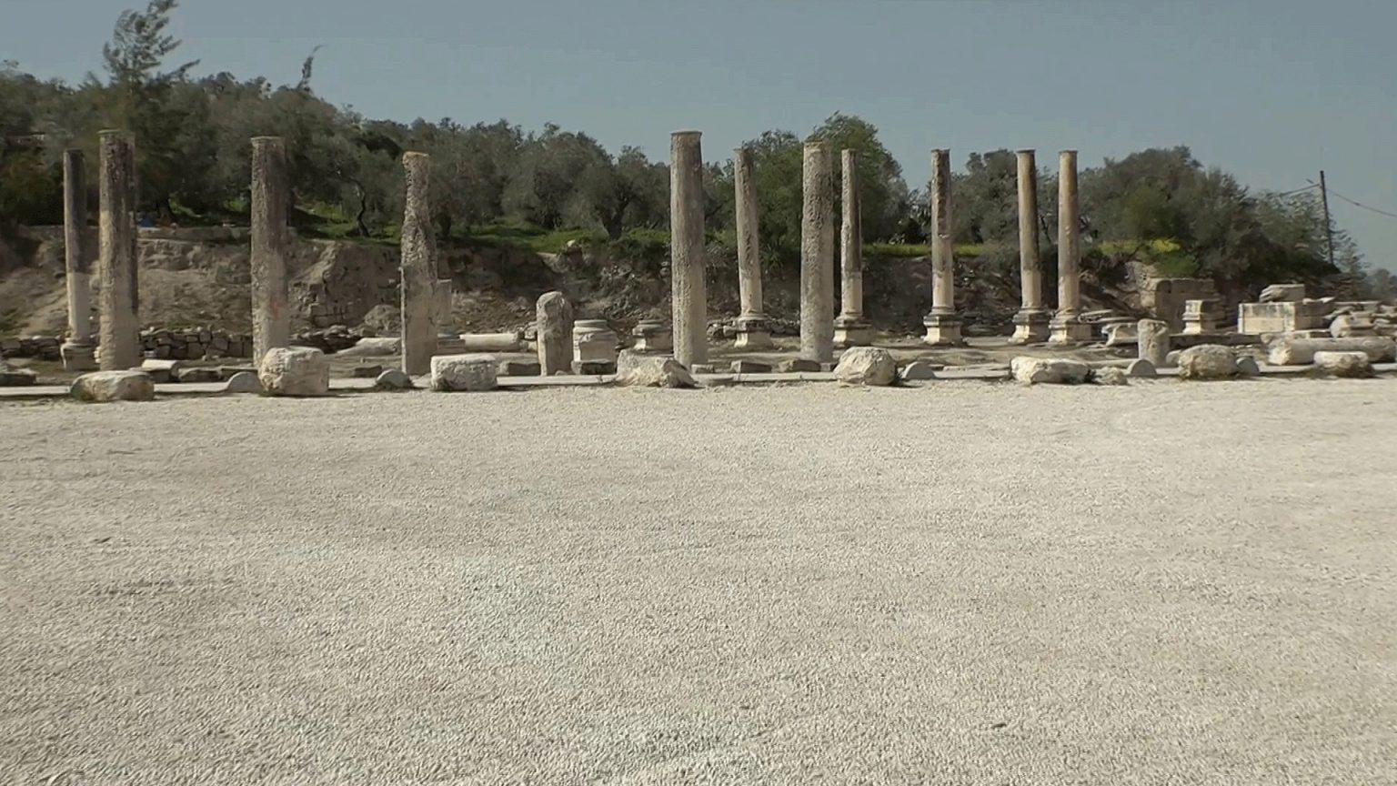 14 موقعا أثريا.. الاحتلال يصادر مناطق واسعة ببلدة سبسطية شمال الضفة