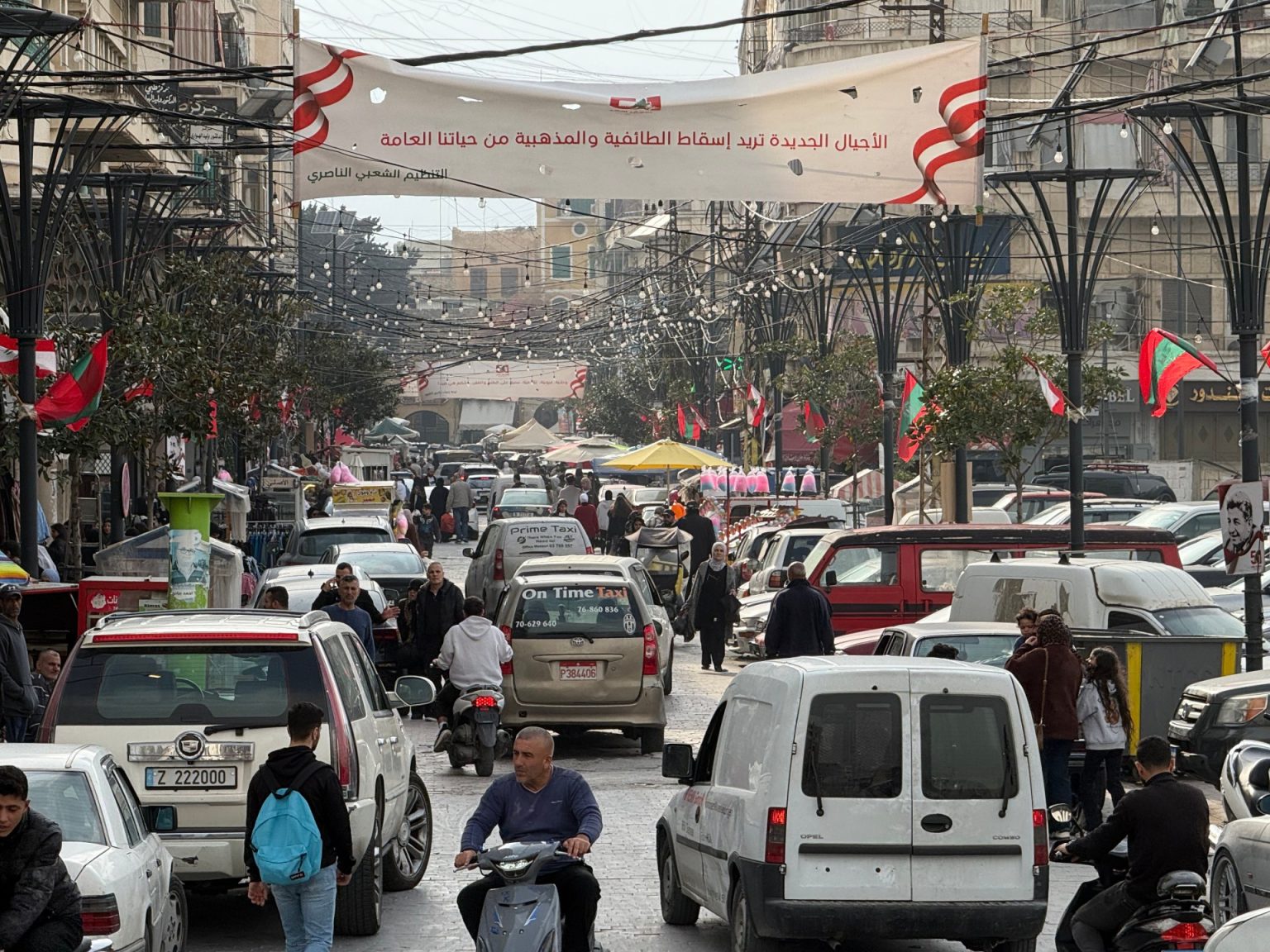 الغلاء والعيد والحرب.. الجزيرة نت ترصد يوميات الأسواق في لبنان