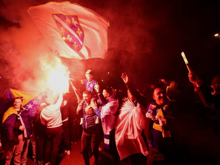 فرحة عارمة واحتفالات في البوسنة بعد التأهل لكأس العالم