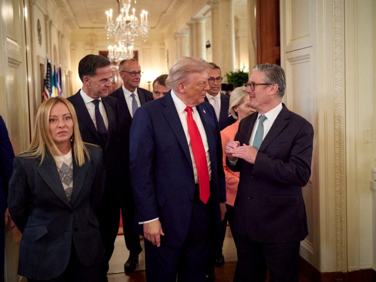 معركة قانونية في الأفق.. هل يستطيع ترمب تجاوز الكونغرس والانسحاب من الناتو؟